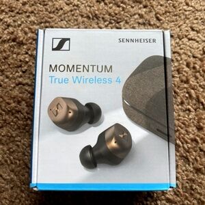 Senneiser Momentum True Wireless 4 earbuds